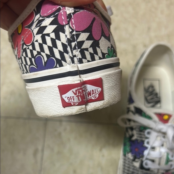 Vans size 8 Women's Floral Canvas Sneakers Multicolor LIKE NEW AMAZING CONDITION - Picture 6 of 13